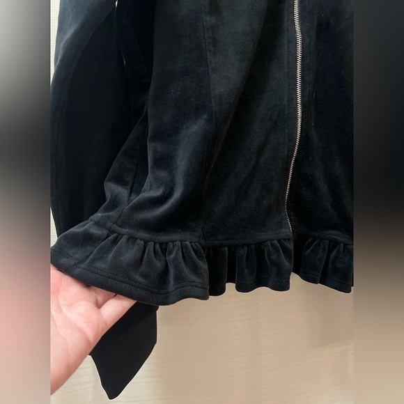 ⚫️ BOGO Juicy Couture black velvet girly sweater zip up size medium - Picture 4 of 10